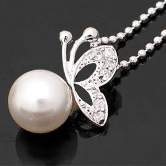 Butterfly Pearl Alloy Necklace