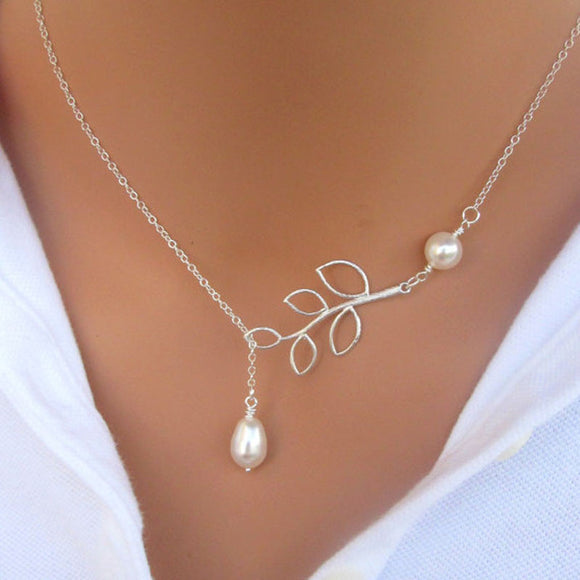 Pearl Pendant leaf Necklace